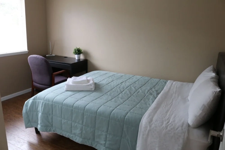 Standard Double Basement room