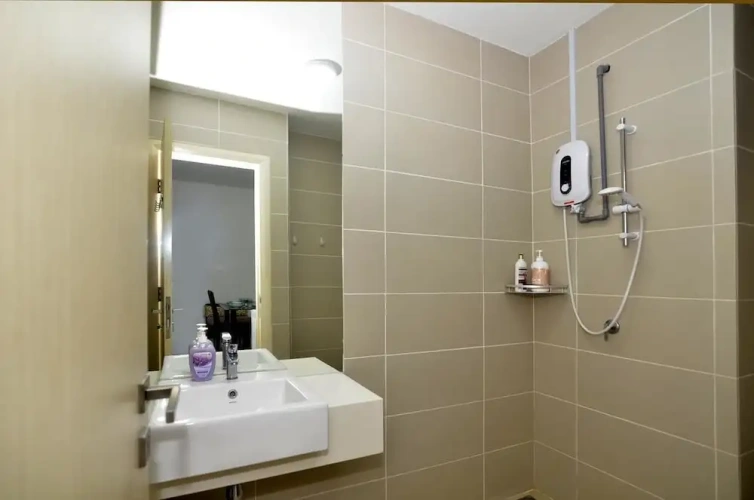2 Bedrooms Quadruple Apartment