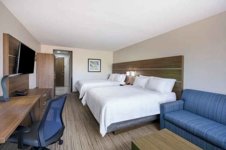 Quadruple Suite