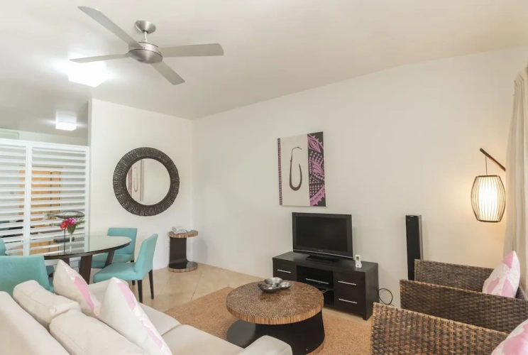 2 Bedrooms Quadruple Villa beachfront