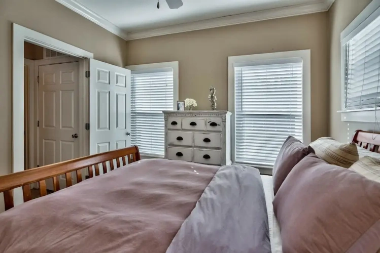 4 Bedrooms Cottage with pool view