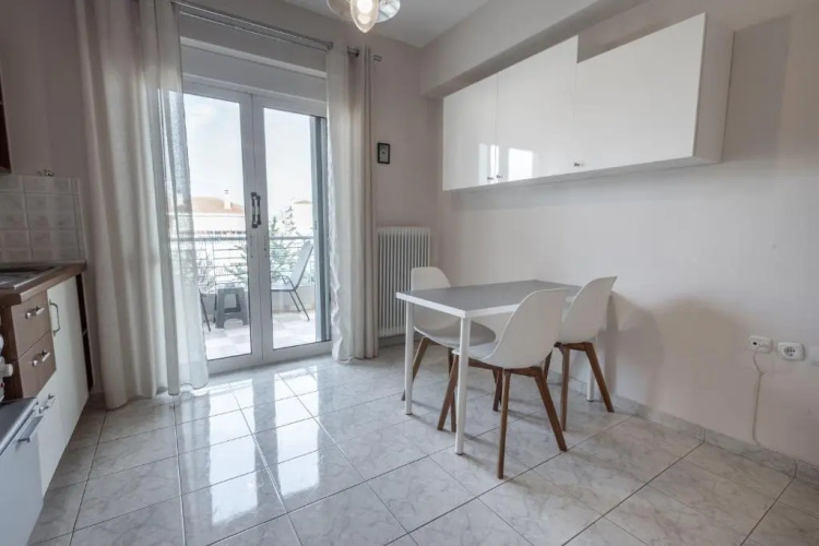 Central apartment with parking