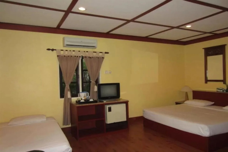 Sunset Beach Resort