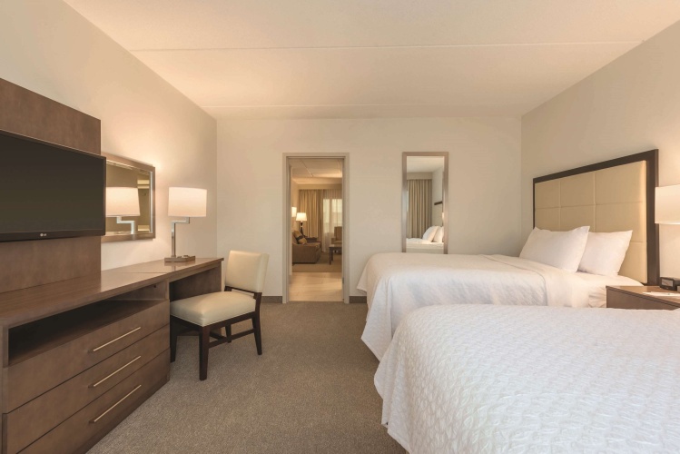 Embassy Suites by Hilton Milwaukee Brookfield photo 8