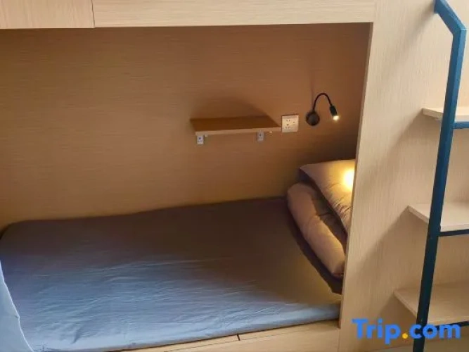 Bed in Dorm (male dorm)