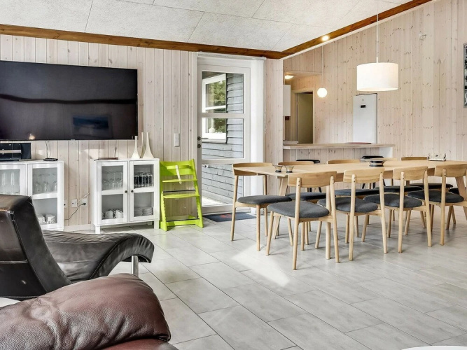 8 Person Holiday Home in Oksbol