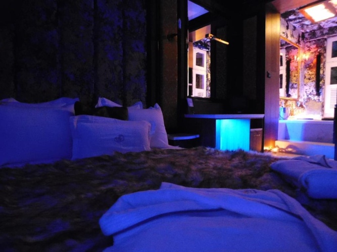 Deluxe Apartment
