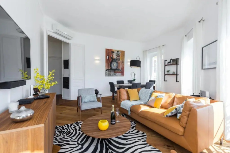 L'ICONIC AP4272 By Riviera Holiday Homes