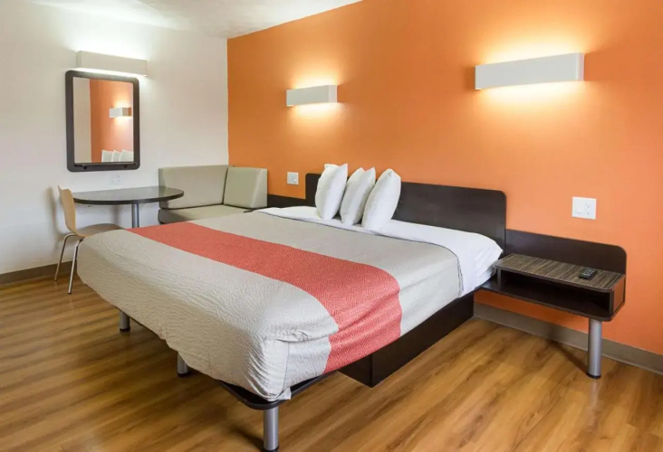 Country Hearth Inn And Suites