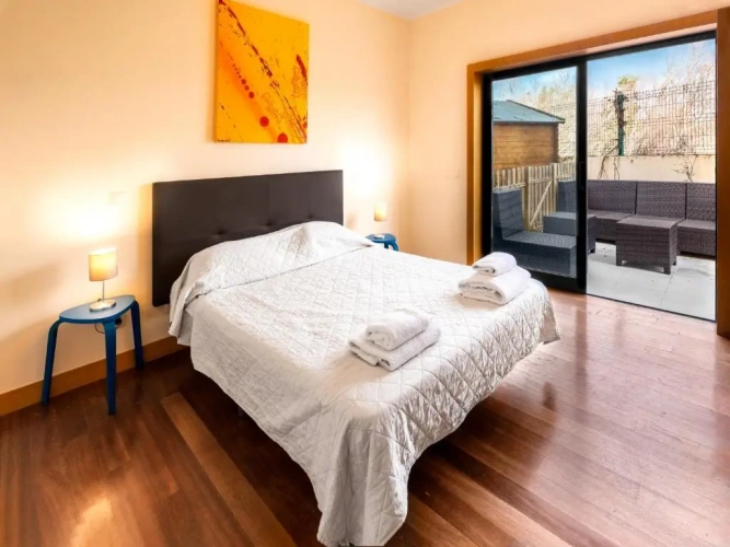 4 Bedrooms Cottage