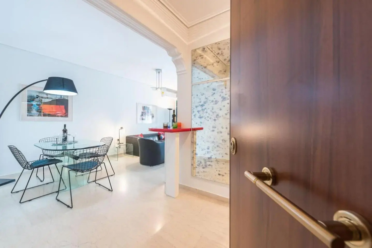 Seaside Central Apartment