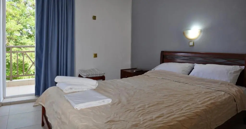 Coralli Beach Studios-Apartments