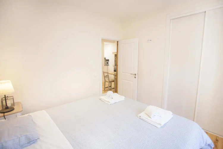 2 Bedrooms Apartment