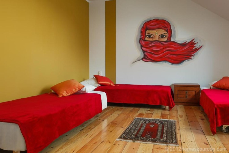 Standard Triple room