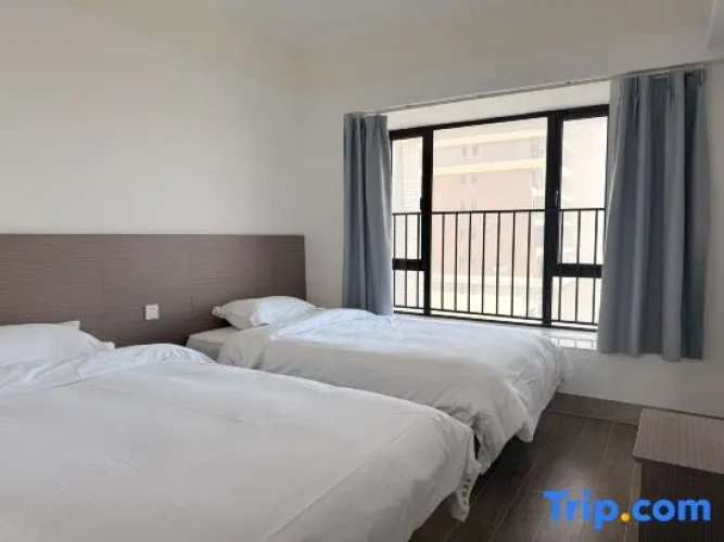 2 Bedrooms Suite with garden view