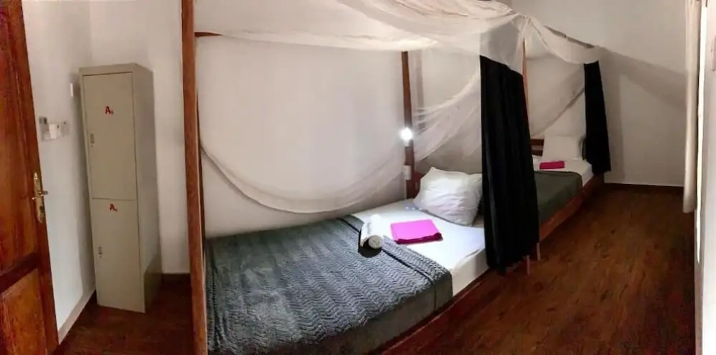 Economy Twin room with city view