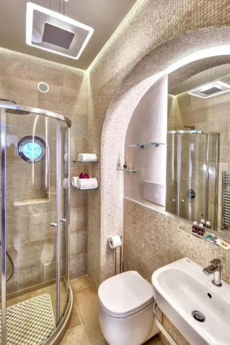 Roberhouse Tragara 37