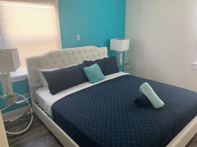 Hollywood Comfortable Stay