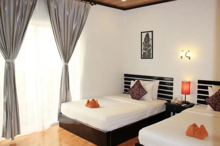 Deluxe Twin room with balcony