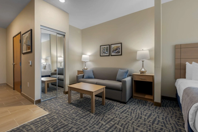 Quadruple Suite