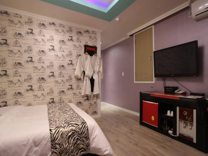 Chocolate Hotel
