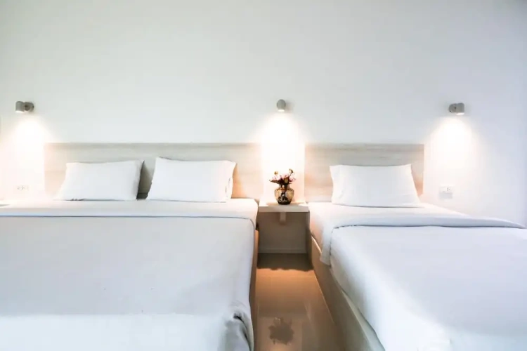Standard Triple room with balcony