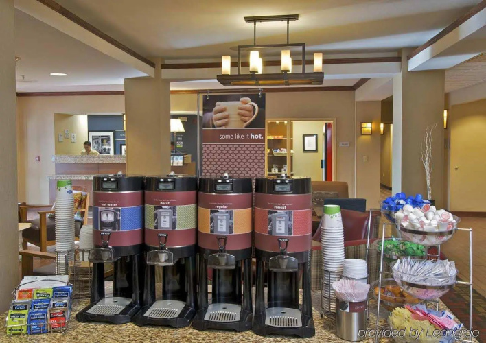 Hampton Inn Anchorage photo 13