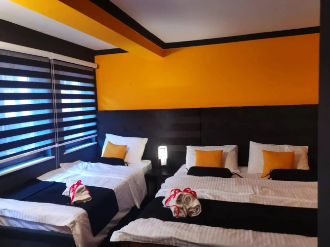 Small Luxury En suites ELEONOR