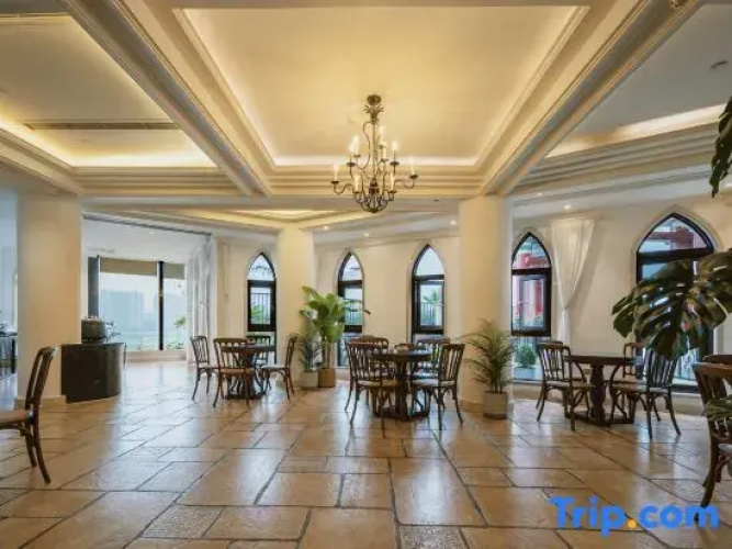Yue Jiang Lan Hotel