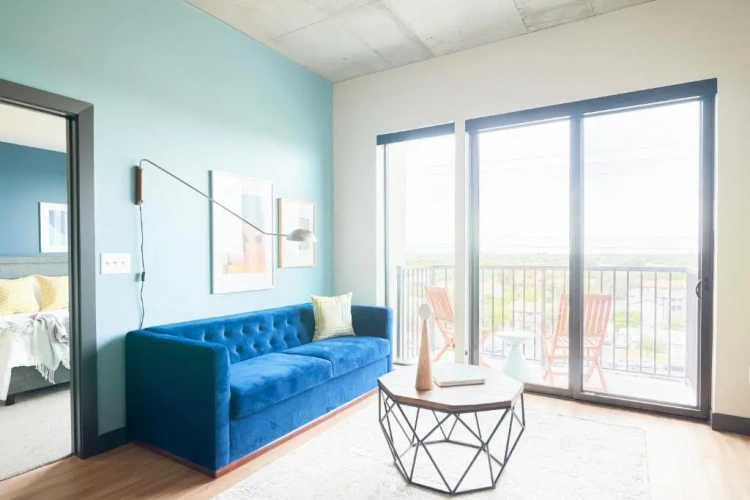 2 Bedrooms Apartment