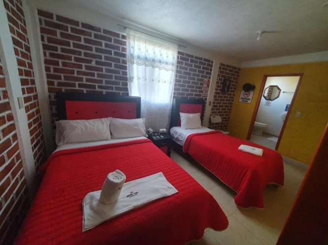 Standard Triple room