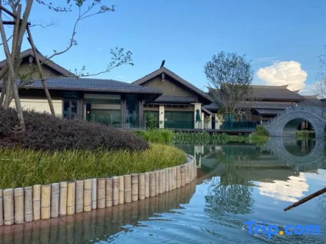 Haloyon Villa  Wuyi