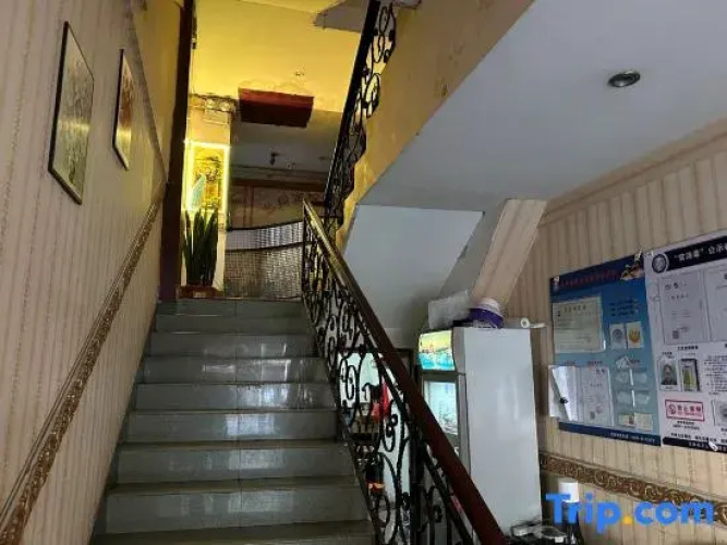 Zhixiang Hotel