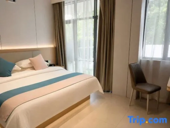 Quadruple Suite