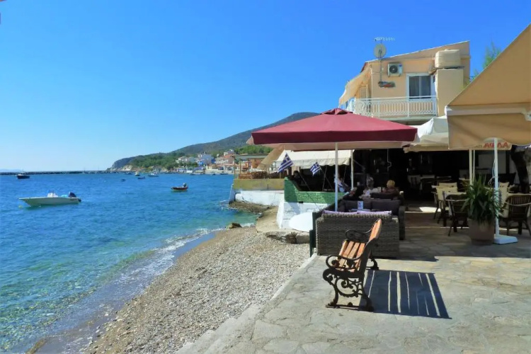 Alpha apartment, Ireon Samos