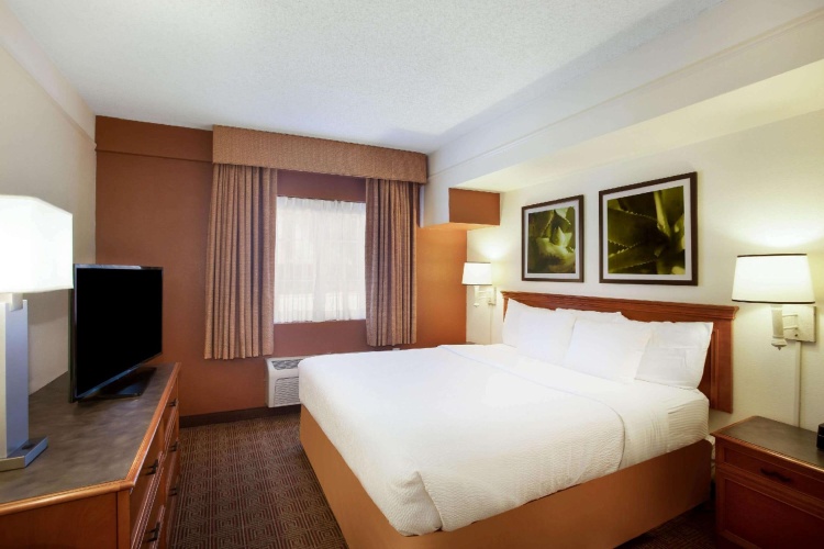 Double Suite