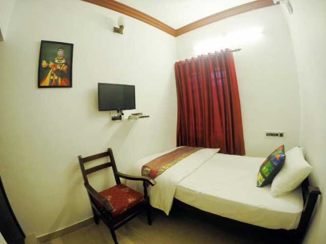 Standard Double room with street view