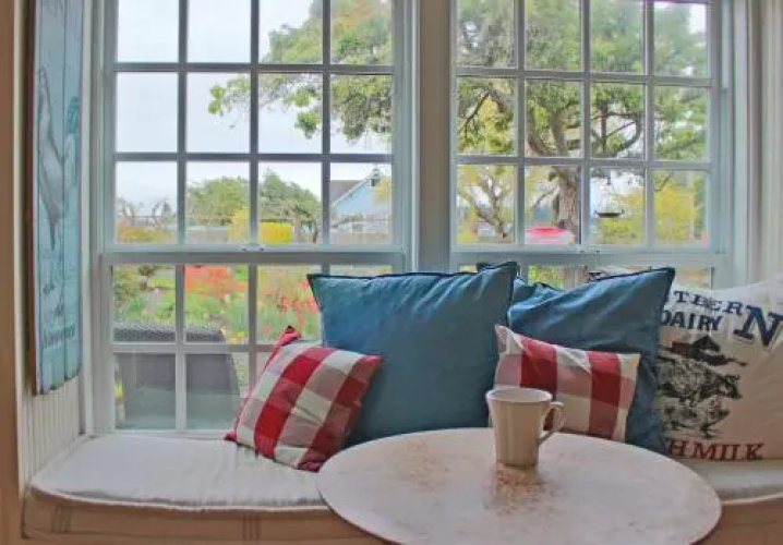 Dungeness Barn House Bed & Breakfast