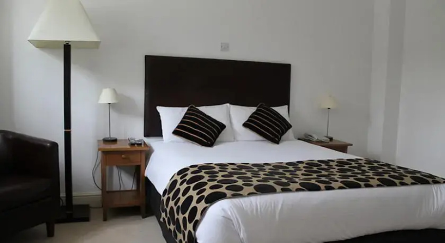 Dashwood Restaurant Rooms and Bar