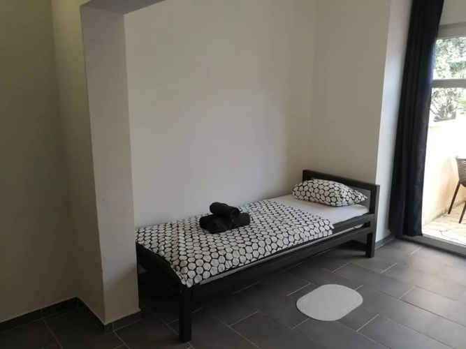 Apartmani Biba, Vir