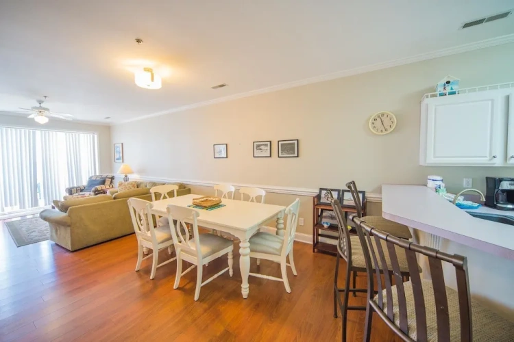 3 Bedrooms Family Cottage with sea view