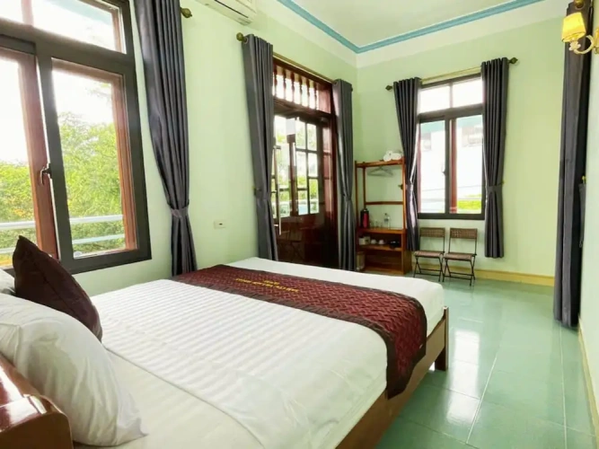 Comfort room with city view