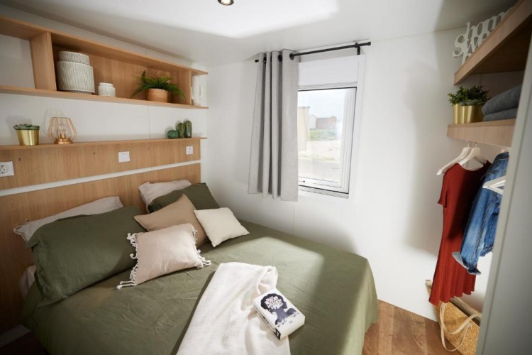 2 Bedrooms Bungalow