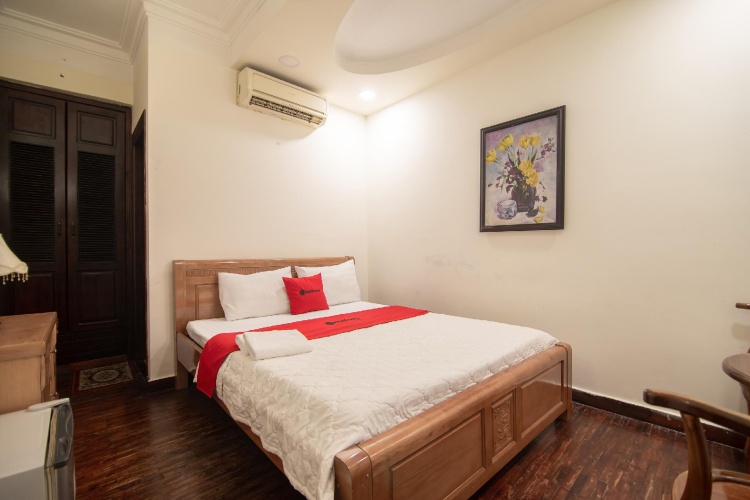 Economy room