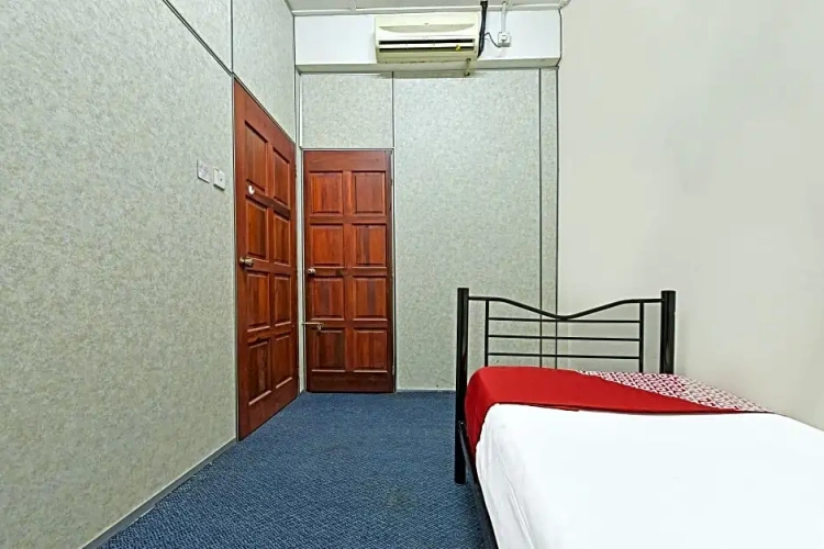 Economy Twin room