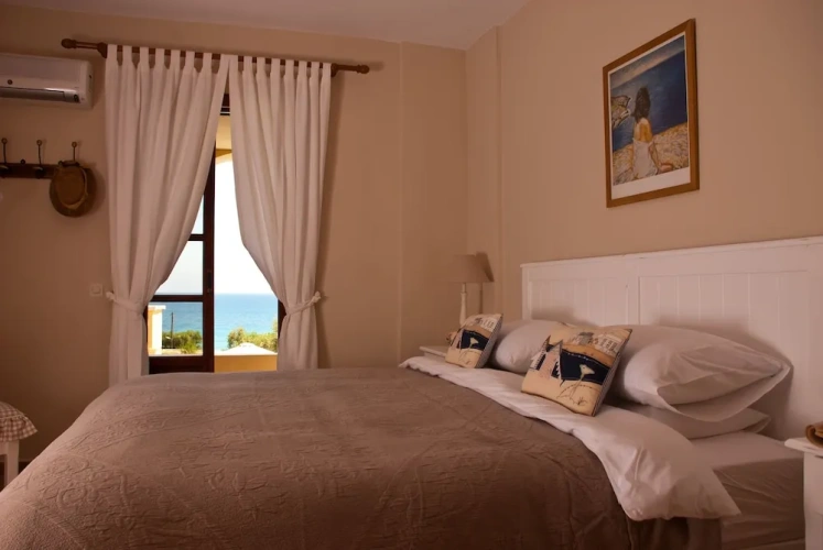 Apartment with balcony and with sea view