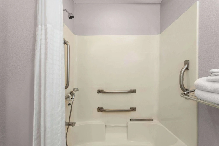 Microtel Inn & Suites Panama C