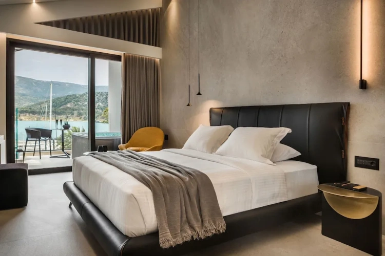 Superior Double room with balcony and with sea view
