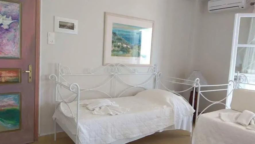 Ntafos Art Seaside Studios