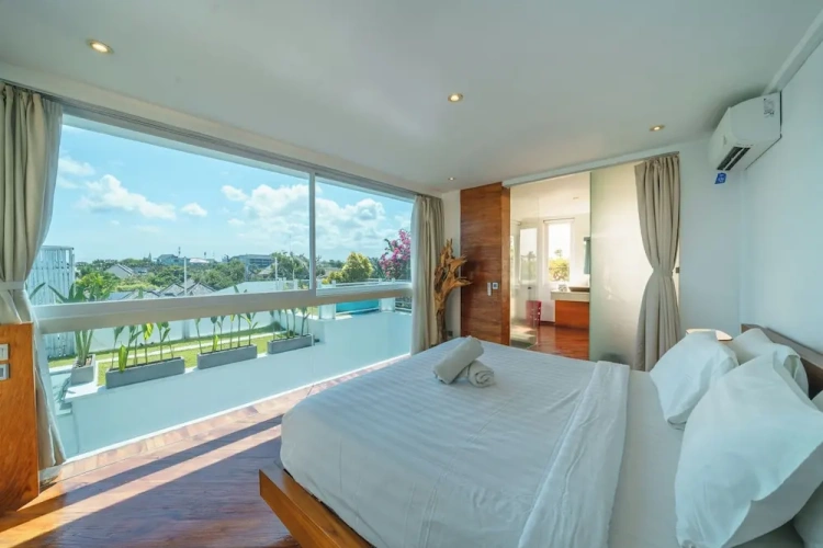 Deluxe Villa